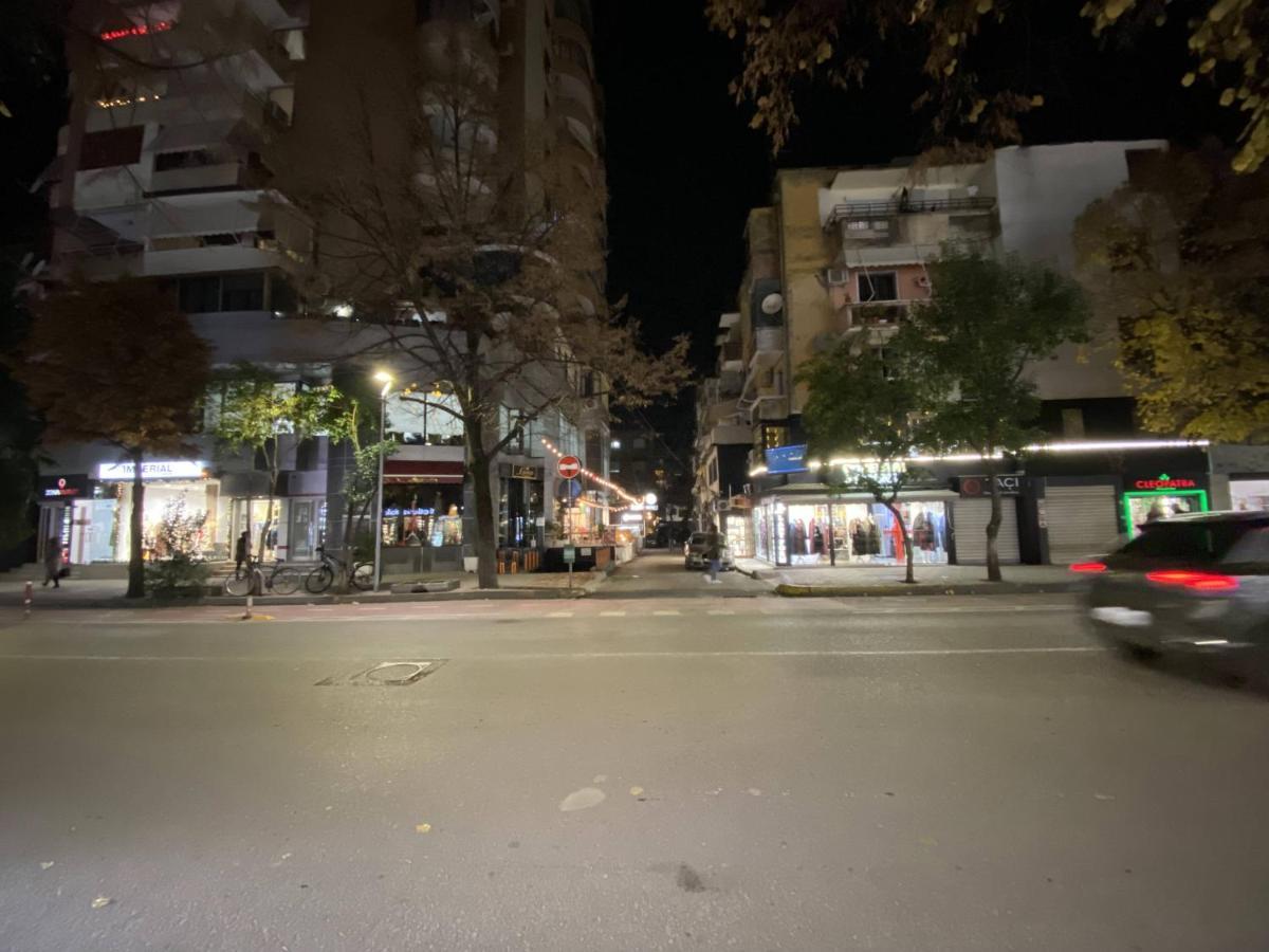 Komatas Modern Apartments In Bllok Area Tirana Exterior foto