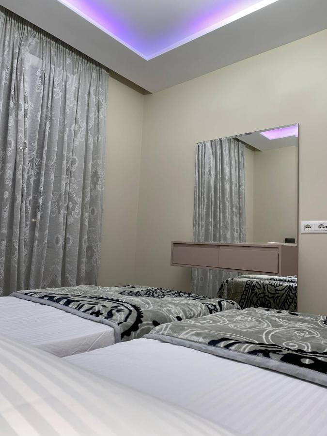 Komatas Modern Apartments In Bllok Area Tirana Exterior foto